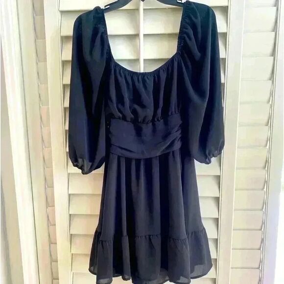 Little black dress. - Picture 3 of 4